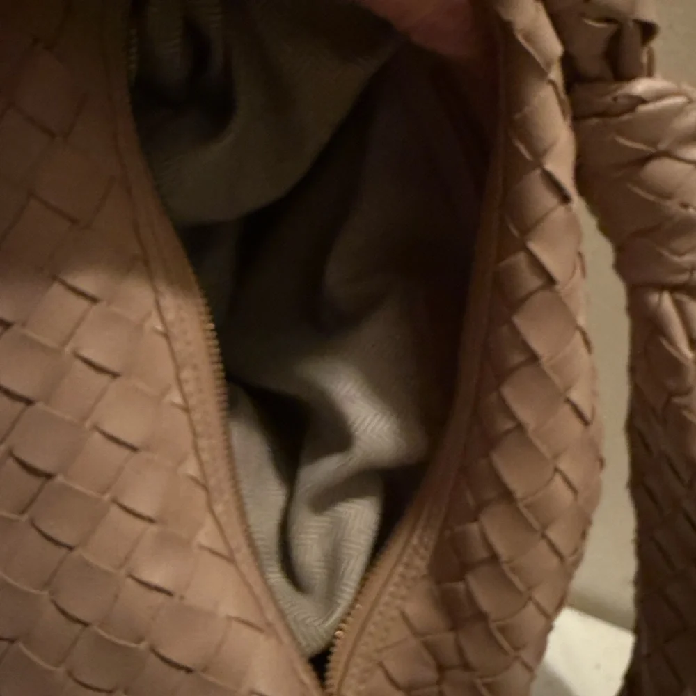Urban Expressions Vanessa Vegan Hobo Bag Tan Shoulder Purse Woven EUC